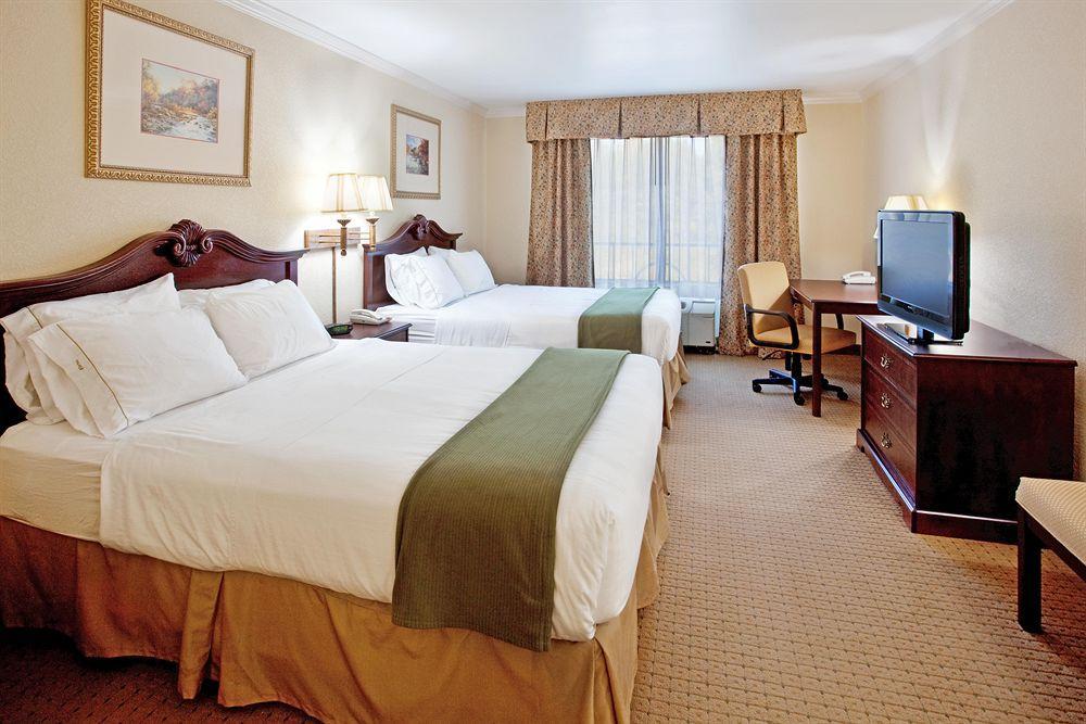 Holiday Inn Express Camden Esterno foto